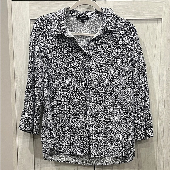 Anne Carson Tops - Anne Carson Linen Blend Navy and White Patterned Blouse